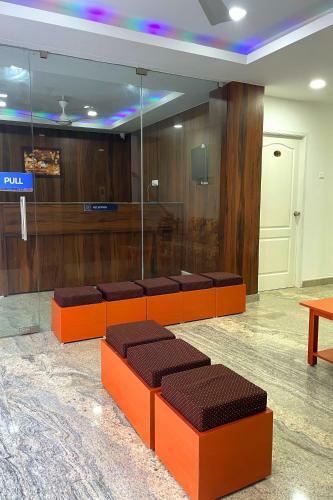 Hotel K11 Express - Opp Express Avenue
