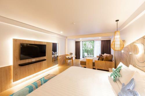 Liv Hotel Phuket Patong Beachfront - Sha Extra Plus