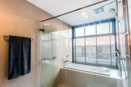 Apartamento The Deck Modern Resort Phuket