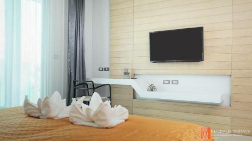 Emerald Terrace Apartment Patong