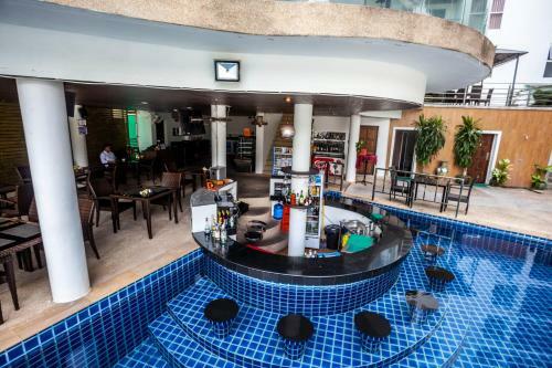 Wazza's Patong Apartment