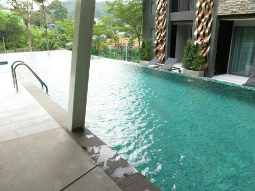 Pool Front Sexy Studio Fully Furnished Apartment