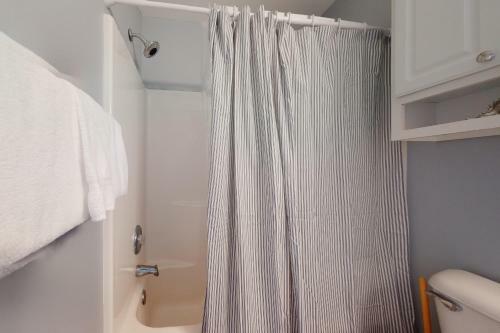 Bethany Bay --- 4306 Pettinaro
