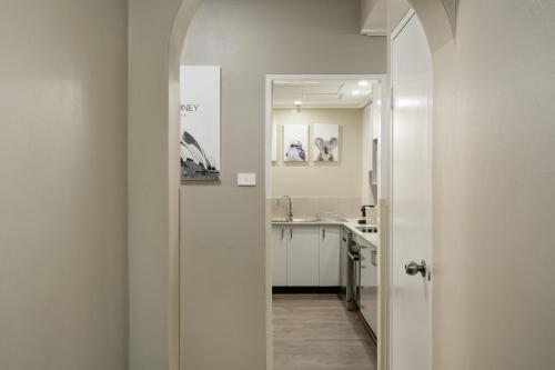 Modern Apartment With Parking, Great Cbd Location