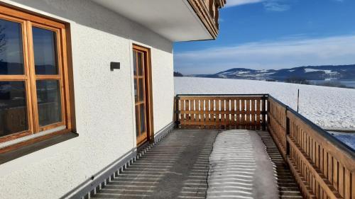 Apartamento Helle Ferienwohnung Am Wallersee