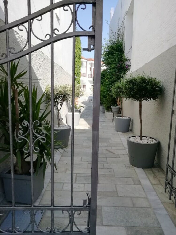 Hotel Pothos