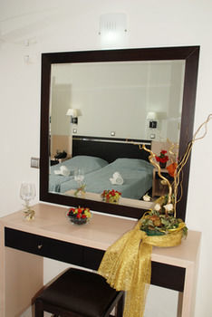 Hotel Letsos