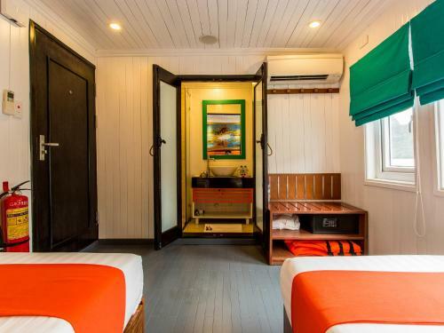 L'azalee Cruise Halong