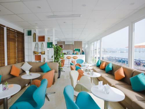 L'azalee Cruise Halong