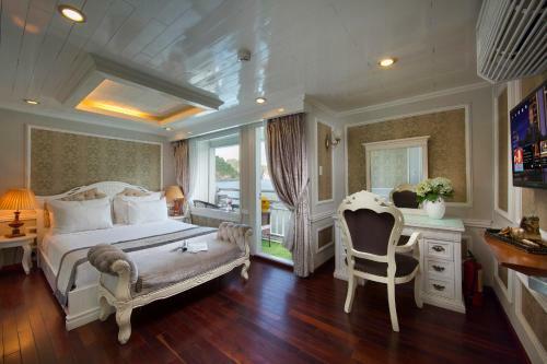Signature Halong Cruise
