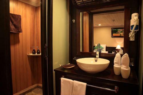 Halong Glory Cruise