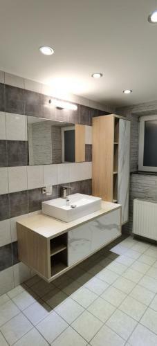 Apartamento Haus Tisch