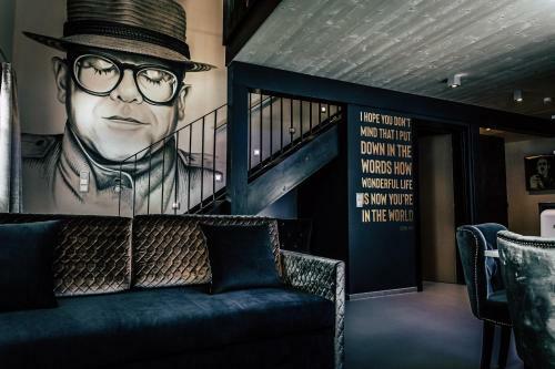 Boutique Aparthotel Old School & Rock�n Roll