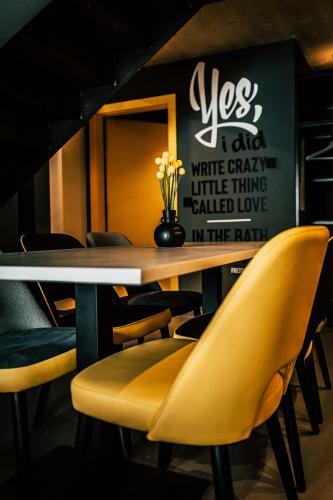 Boutique Aparthotel Old School & Rock�n Roll