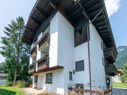 Amazing Apartment In S�ll With A Terrace