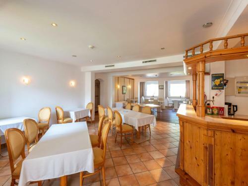 Beautiful Apartment In S�ll With Garden