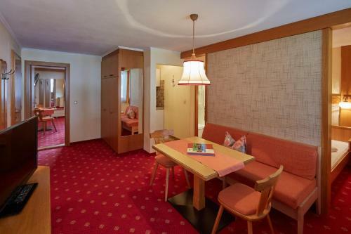 Hostal Wanderpension - Garni Rief - Adults Only