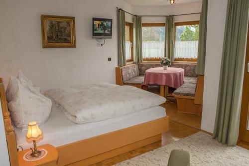 Bed & Breakfast Kreuzhof Seefeld