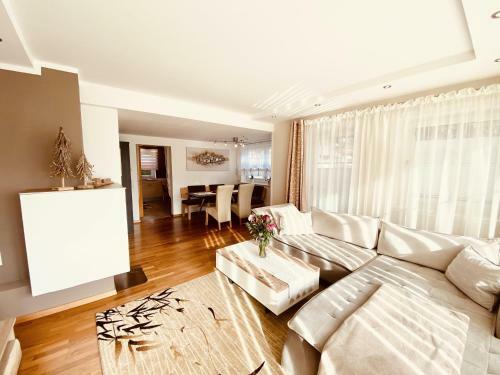 Apart Schiestl