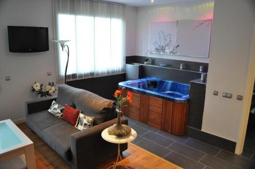 Hotel Mondragon