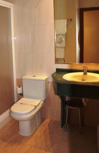 Hotel Mondragon
