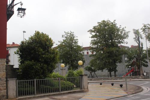 Hotel Mondragon