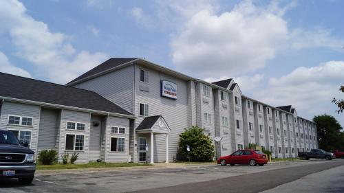 Hotel Bridgepointe Inn & Suites Toledo-perrysburg