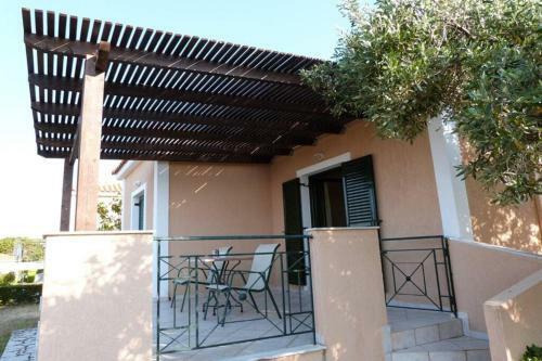 Oneira Villas N2