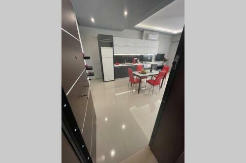 Maxim Deluxe Apartment