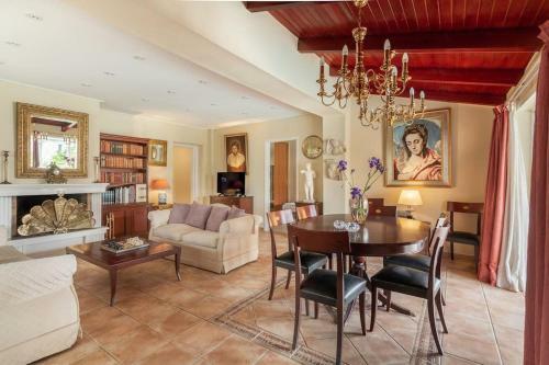 Amomos Villa With Swimming Pool