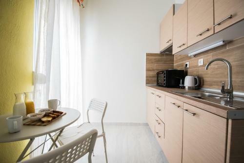Chelona Apartments
