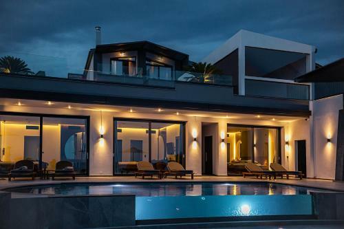 Villa Omnia - Luxury Bound On Earth