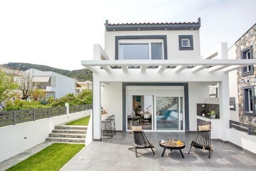 Villa Joy C Deluxe