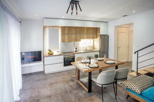 Villa Joy C Deluxe