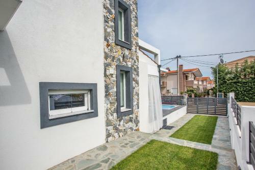 Villa Joy C Deluxe