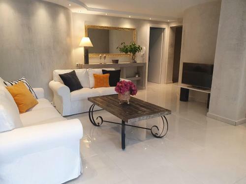 Dioni Luxury House