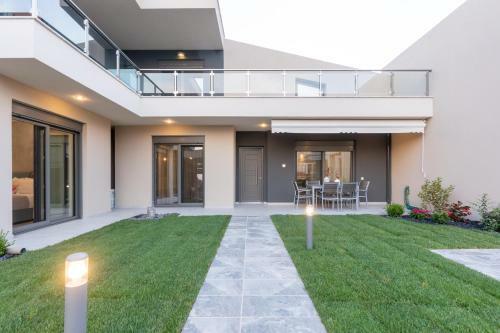 3 Doors Villas