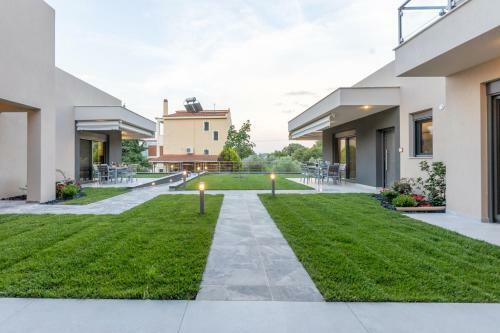 3 Doors Villas