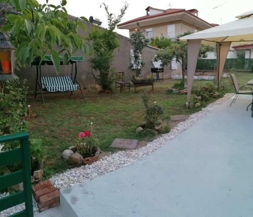 Villa Alexander - Nea Roda Summer Retreat