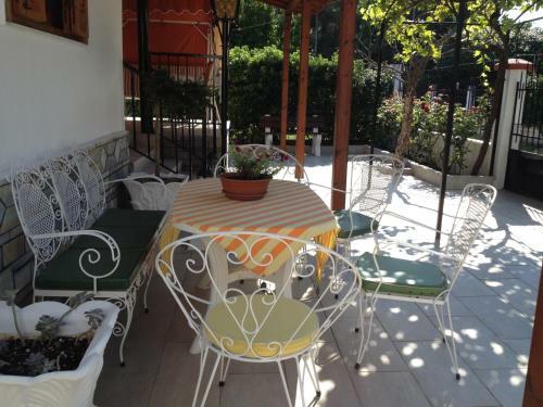 Garden Summer House