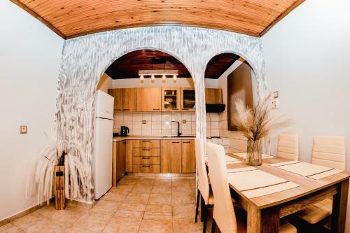 Bastasio Residence