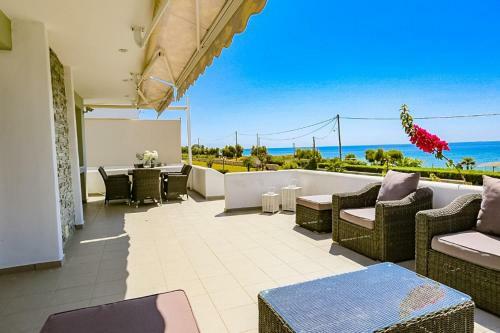 Mira Mare Beachfront Villa