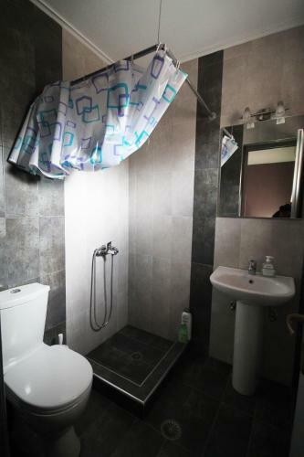 Aggelo 4 Bedroom Apartment