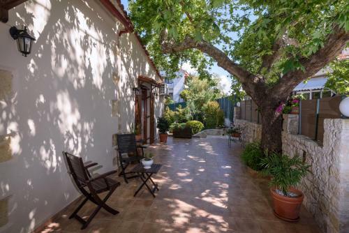 Alia Stone Villa-ideal For Families & Private Heated Pool