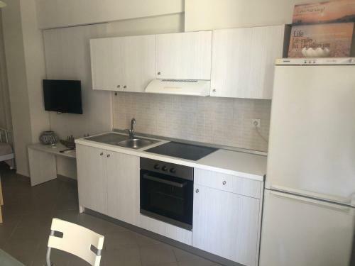 Makis Apartments Touzla