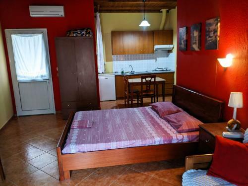 Hostal Alexandros Guesthouse