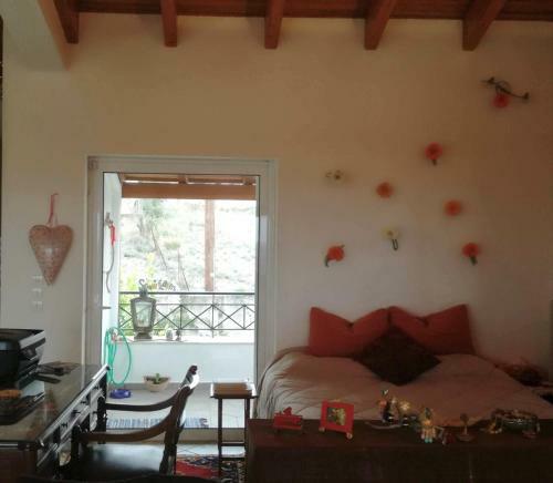 The Adam's Studio In Oropos