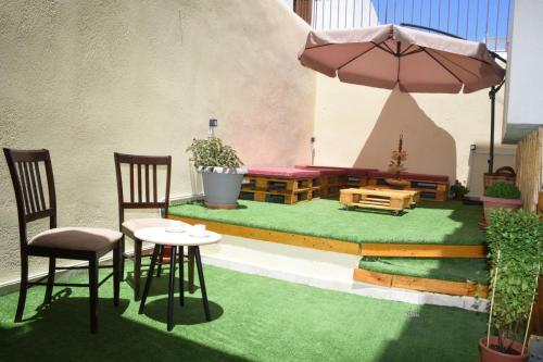 Little Yard Studios & Apartments #1