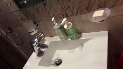 Hostal Chez Irene Sweet Pension