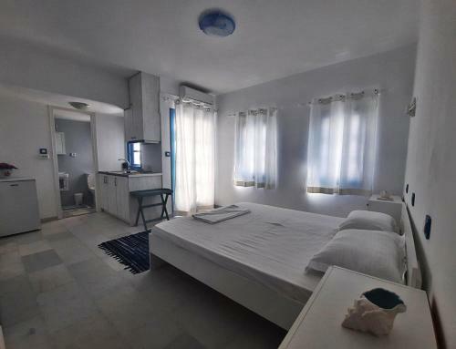 Posada Blue In Naxos